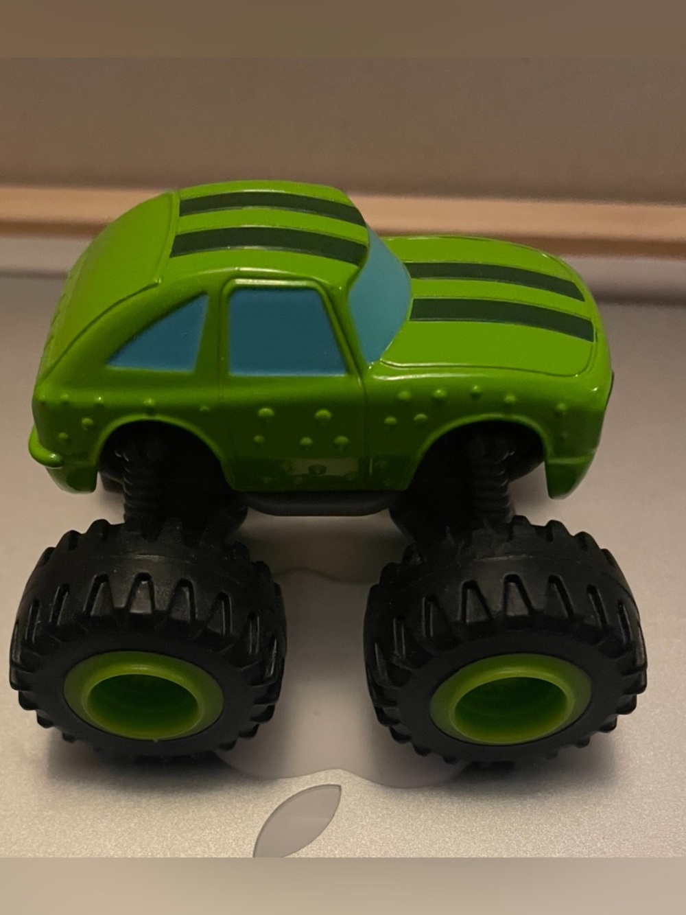 Blaze and the Monster Machines Pickle Diecast Toy Truck Green CGF23 Mattel - Picture 2 of 3